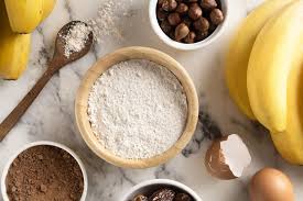 "Different types of protein powders for weight loss, including whey, casein, pea, and soy, with a focus on fat burning and muscle retention."